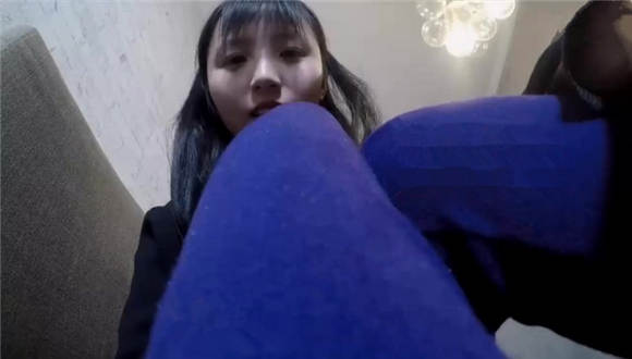 初九 女巨人视角白袜调教