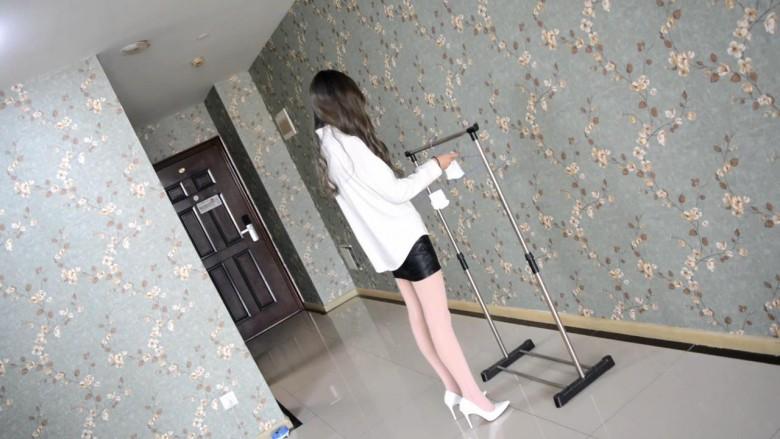 『奴隶岛』—偷袜子的邻居弟弟