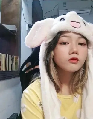 【00后蕬小乃】闻舔灰丝脚，灰丝脚深喉