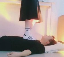 【九九女王】白袜白鞋全体重踩踏/碾压/深喉 bf9754