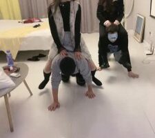 【晴儿】姐妹花玩弄哥俩狗-踢裆/舔靴/骑马 bf22080