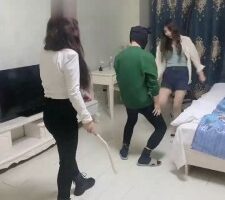 【晴儿】姐妹花狠虐父子奴【双视角版】 bf22185