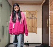 【小妍S】拖鞋抽狗脸/藤条暴抽/强制舔脏靴底/踩 bf25996