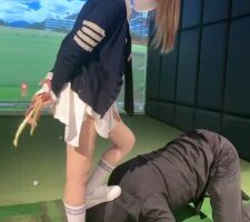 【斯羽】健身女神小白鞋白袜强制闻舔 bf26615