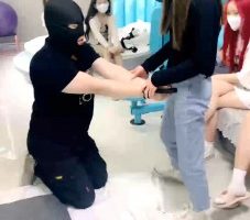 【精神小妹】多S禁锢折磨狗-超臭原味脚捂脸窒息/踩踏 bf29631