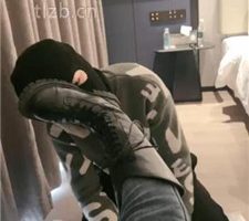 【绝美兔女王】嘴叼袜子/舔脏长靴/裸足踩狗脸 JS231220-4