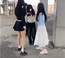 【精神小妹】户外工地-三素人户外霸凌女同学 bf40405