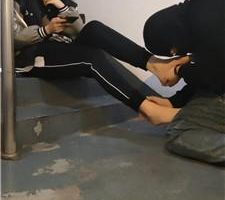 【樱樱】楼道调-素人学生S-运动鞋白袜裸足舔 bf40731