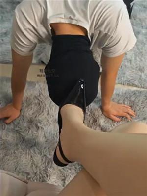 【桃桃樱】高跟肉丝踩踏/sp/舔裸足 JS240822-26