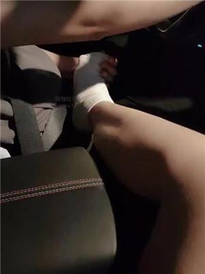 【cc大人】白袜玉足车内诱惑虐 JS240825-8