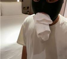 【子熙大人】嘴叼白袜/骑马鞭打/裸足脏鞋底狂舔 JS240923-7