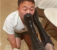 【橘子没熟】长靴黑丝踩虐/清理脏鞋/骑马吃袜子 JS241025-16