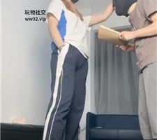 【雯雯】学生服诱惑-帆布鞋玩虐班主任 bf46417