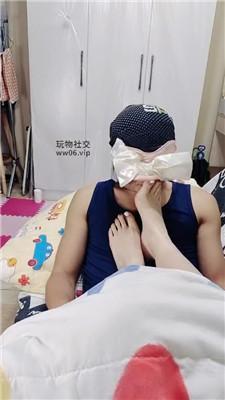 【小苮】畜生玉足恋足狂舔 JS241204-6