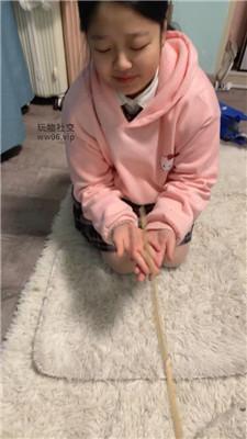 【白兔】竹子狠抽/清理小白鞋白袜 JS241211-41