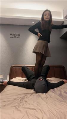 【Annaa】腿绞窒息/黑丝踩虐胯下辱 bf48673