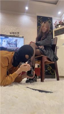 【咏慈】学生妹高跟黑丝踩虐/咬肉之刑 bf48913