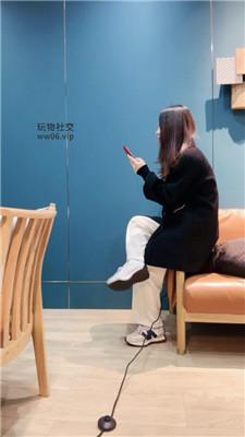 【猴歌】运动鞋女神S-坐脸腿绞窒息/抽耳光/踩踏 bf49404