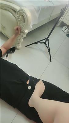 【吟雪】肉丝脚舔-赏赐圣水 JS250327-17