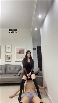 【莫莉】高跟长靴踩踏-胯下羞辱狗爬 bf51823