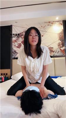 【奇了怪了】牛仔裤坐脸-舔虐专场 JS250419-19