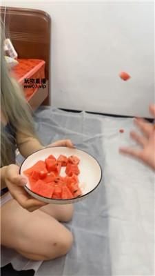 【饭饭】吃内裤-脚下喂食 JS250522-7