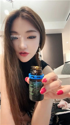 【柒柒】闻着香水妈妈带去站街    250529-18