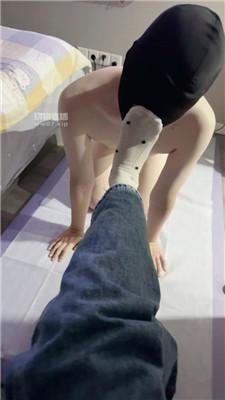 【驯兽师】sp抽-跪舔脏臭棉袜 JS250607-8