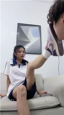【万万】学生主脏鞋白袜玩虐师兄 bf54555
