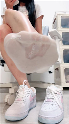 【妮蔻】闷一天的棉袜裸足炸    250621-14