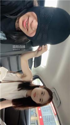 【素人挖掘机】车内调-路人小姐姐板鞋船袜辱 JS250721-2