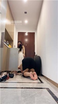 【南月女神】强制闻鞋叼鞋重度虐打 JS250811-42