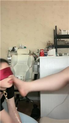 【小羊】母狗臭脚丫舔 JS250907-17