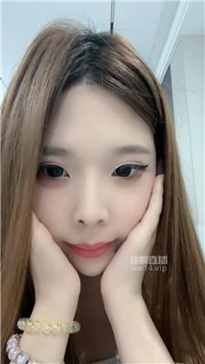 【雯静】素人S-玉足舔-踩踏 JS250916-3