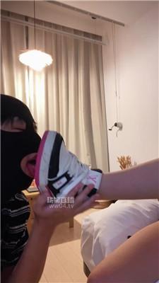 【果儿小主】强制舔脏鞋白袜-跳踩 JS251101-12