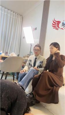 【猫咪大大】带素人闺蜜暴打贱狗【双视角版】 JS251105-23