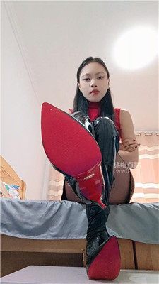 【诗诗】靴子乳母贡比骚妈    251104-20