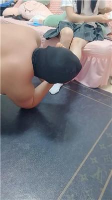 【颜可4S】跪舔白袜jio-圣水加官窒息 JS251108-19
