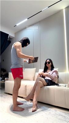 【风吟】高跟丝袜美腿虐奴才 JS251114-20