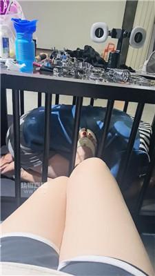 【贝拉】刑房囚禁偷原味犯人 JS251220-7