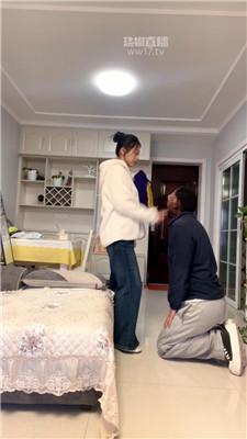 【极品道人】脏鞋踩踏地毯奴 JS251228-20