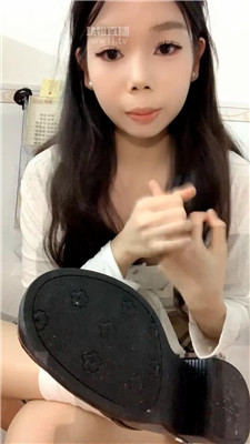 【想想】白袜口水凶臀    260117-21
