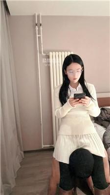 【狠心小妈】看女友白袜暴揍奴才 JS260124-24