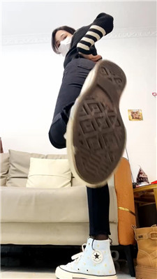 【苏大大】黑丝裸足美臀    260224-17