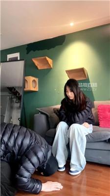 【Fanbb】开发07女大初次调狗 JS260318-16