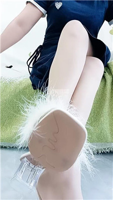 【依甜】羞辱变态乱伦偷窥狗    260406-26