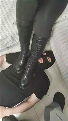 【寒S】清理脏鞋-啃吃臭脚丫 JS260418-64