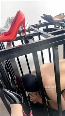【美少女母女主】人体鞋刷-赏赐圣水 JS260424-54