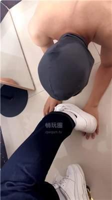 【伊潼】闻着主人的白棉袜犯贱  JS261015-23